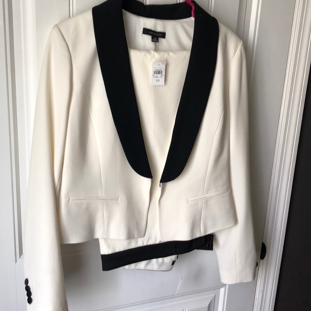 Ann Taylor suit NWT